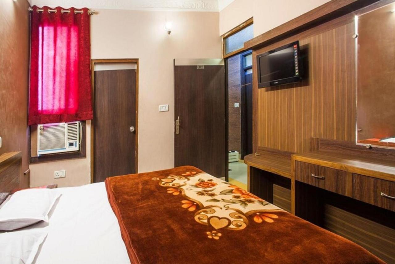Hotel Novelty Джамму Экстерьер фото